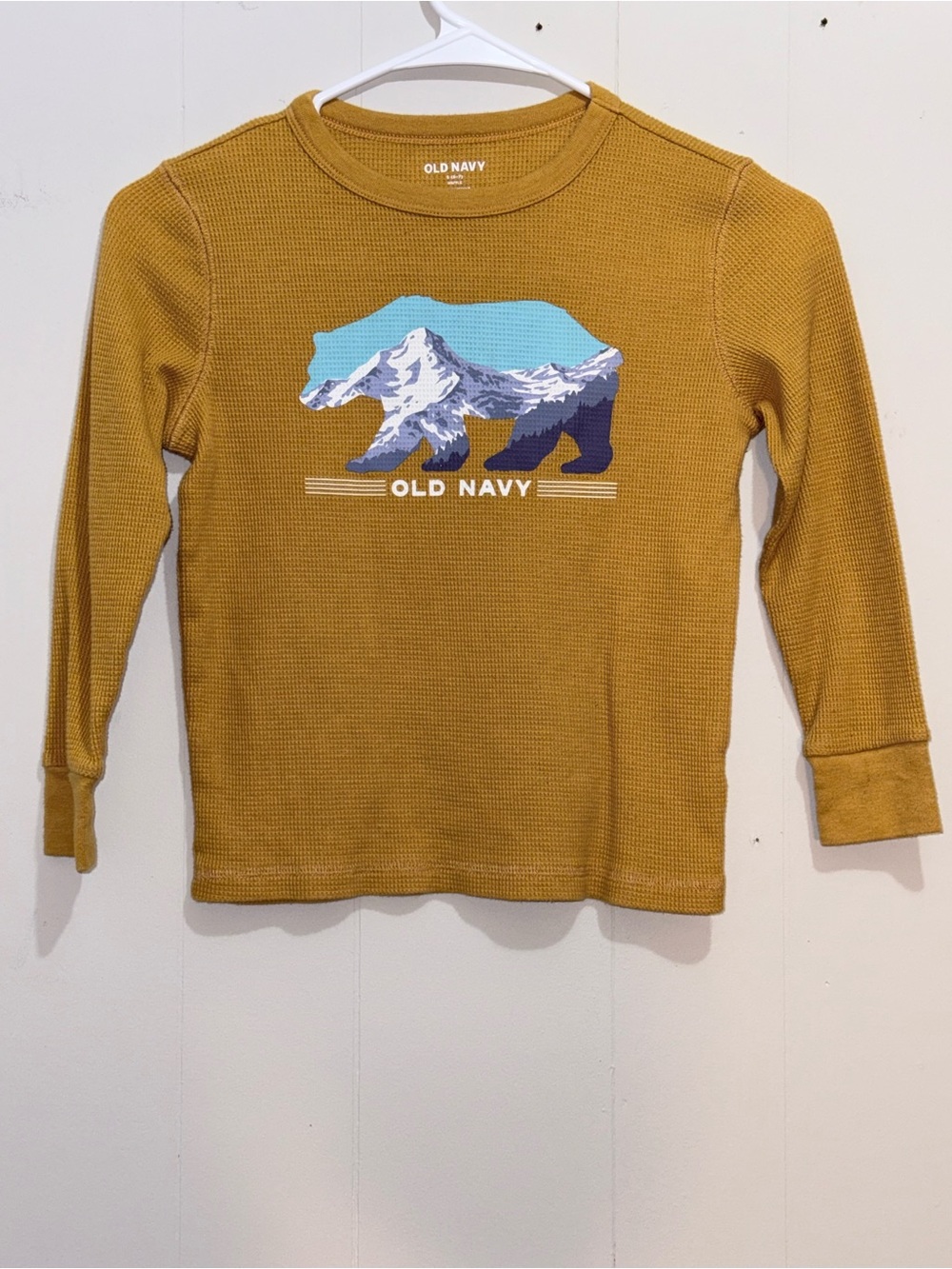 Old Navy Kids S (6-7) Waffle Knit Thermal Bear Mountain Graphic Shirt Yellow